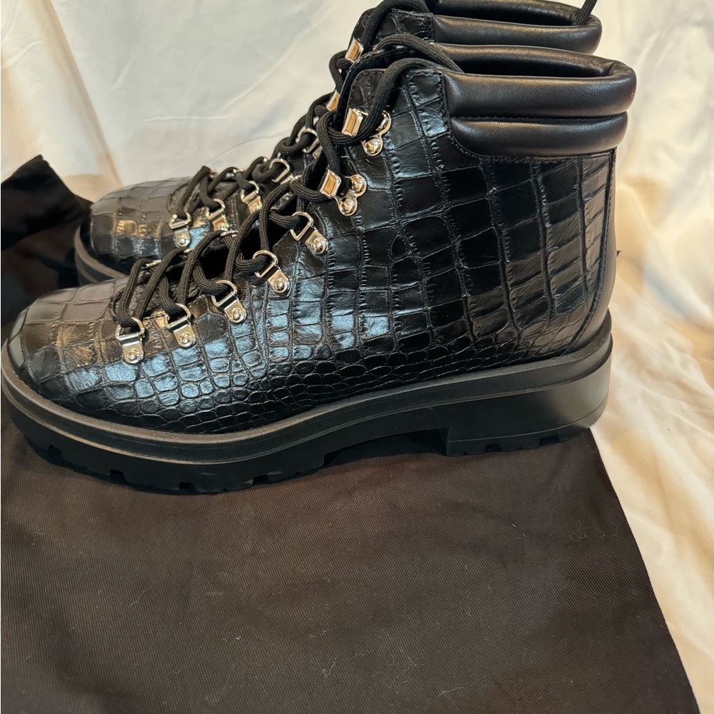 Giuseppe Zanotti Men’s leather boots - Picture 3 of 11